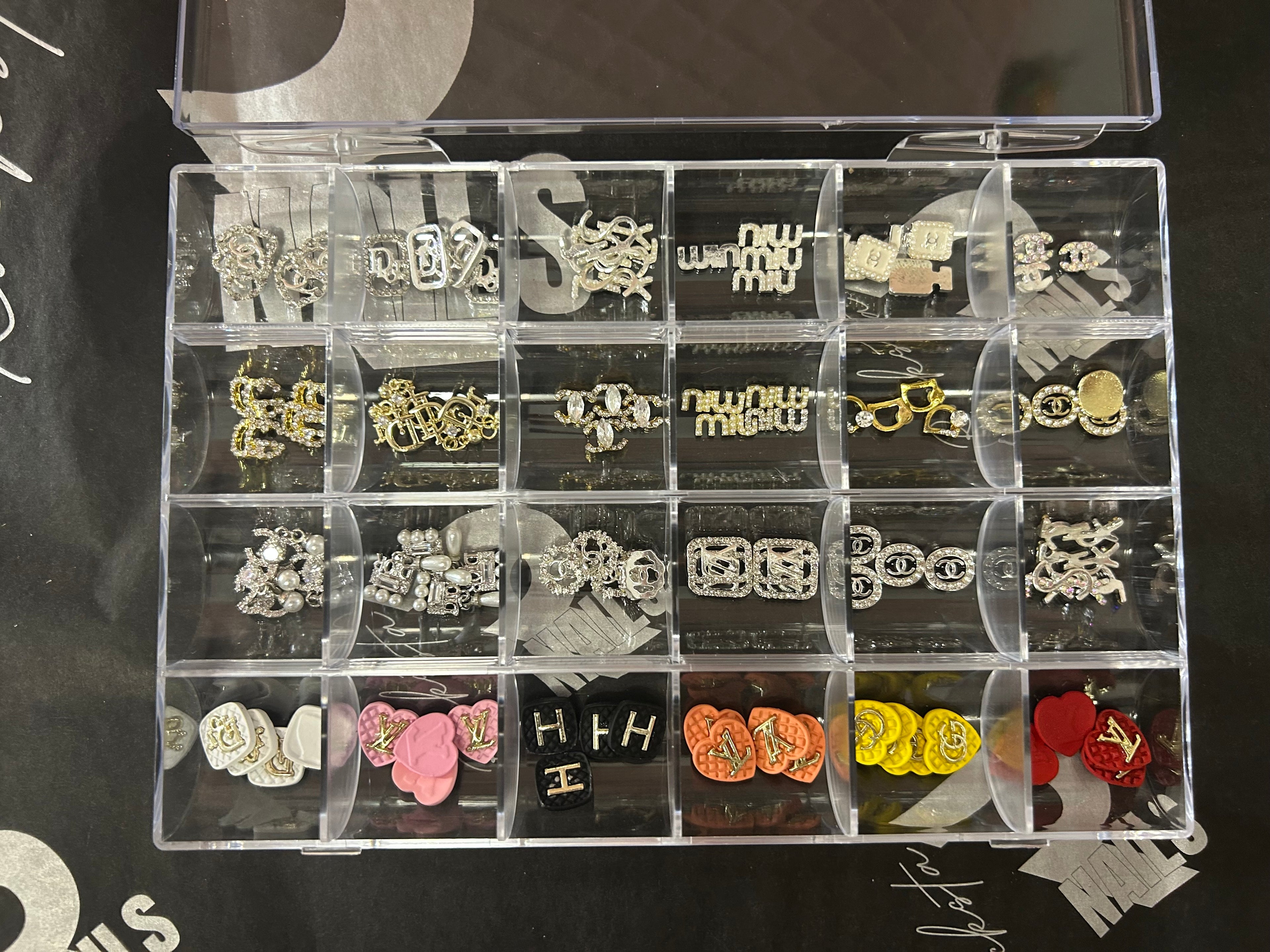Pcs 100 - De Signer Charms